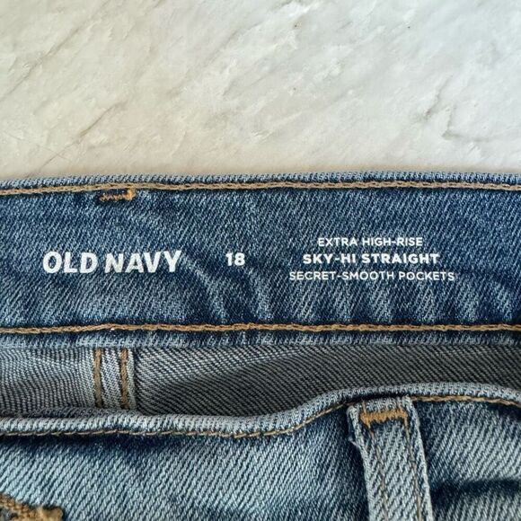 Old Navy extra high rise sky-high straight secret-smooth pockets jeans size 18 - Picture 3 of 7